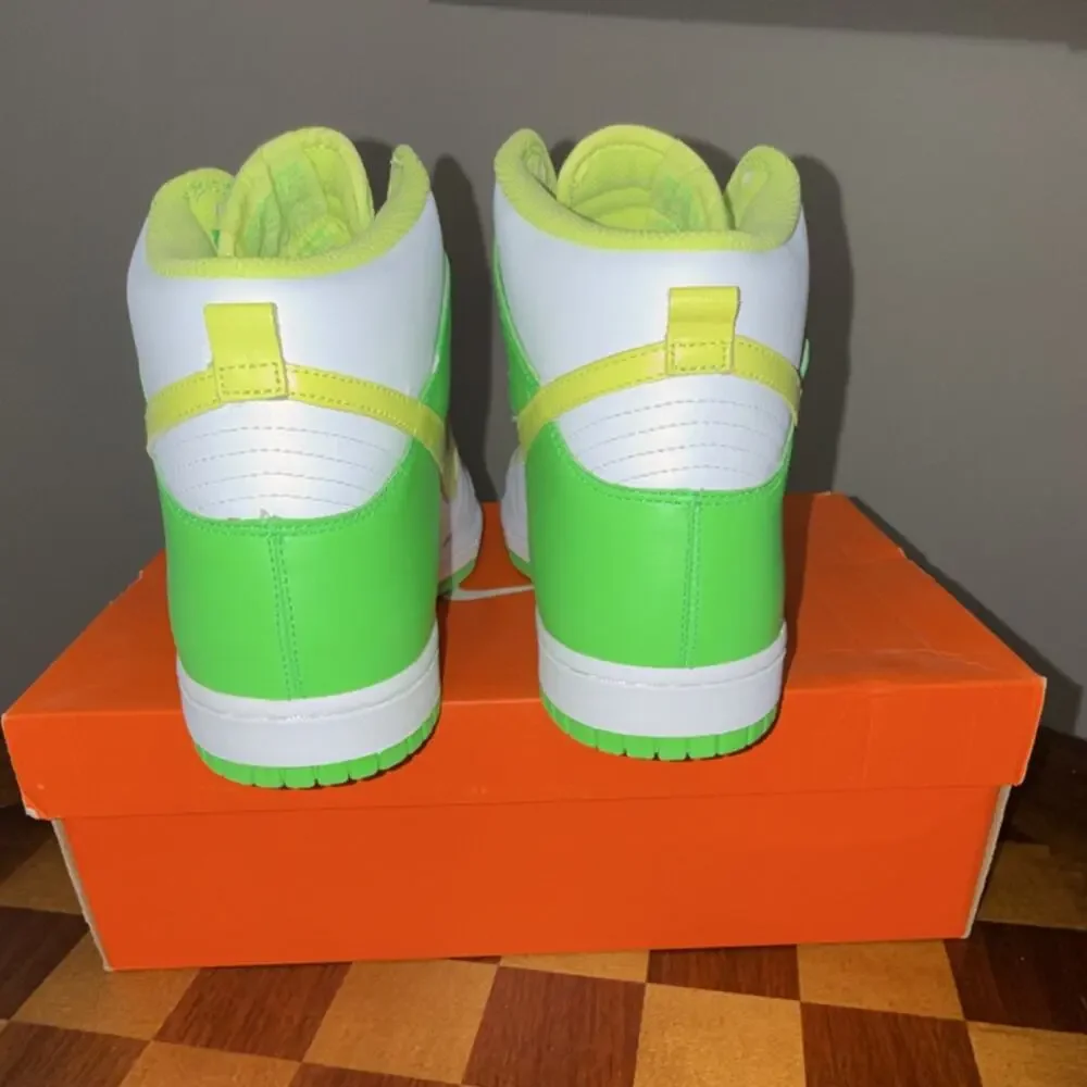 Size 11 - Nike Dunk High OG 2007 DS Lemon Chiffon Radiant Green 309432-171
